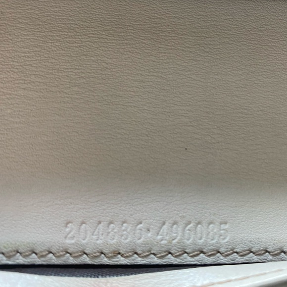 Vintage Gucci Wallet with Dustbag - Picture 12 of 12